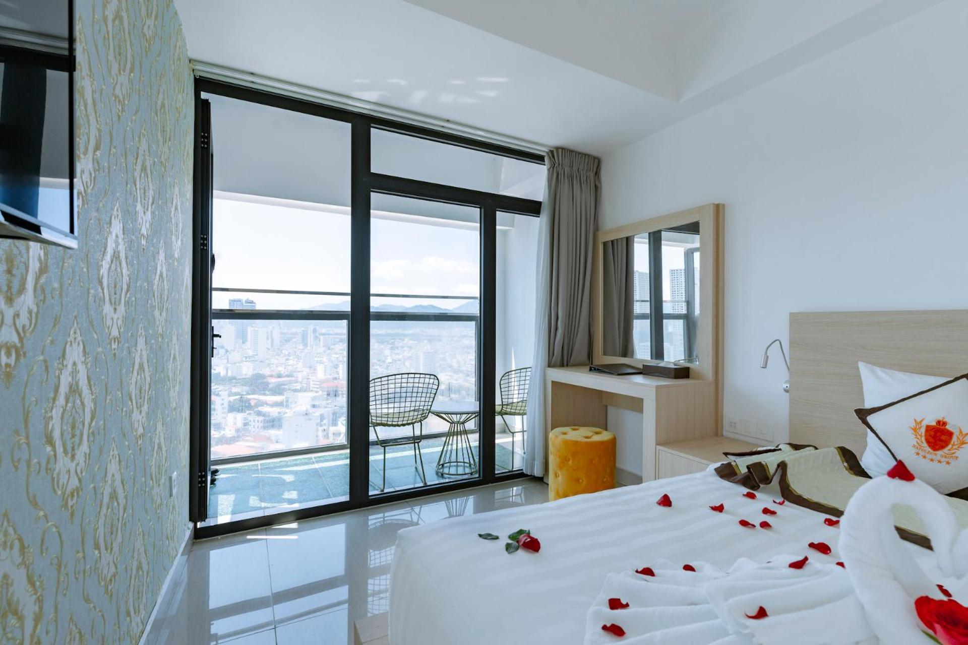 Napoleon Nha Trang Hotel ภายนอก รูปภาพ